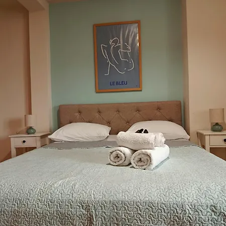 Kalimera- Jordan's Apartment *